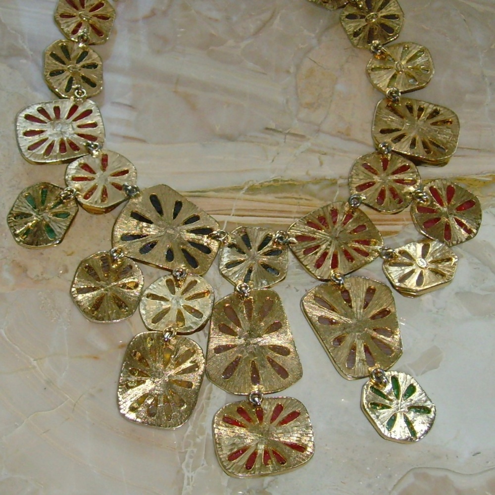 Kenneth J Lane Bib Necklace - Picture 13 of 16